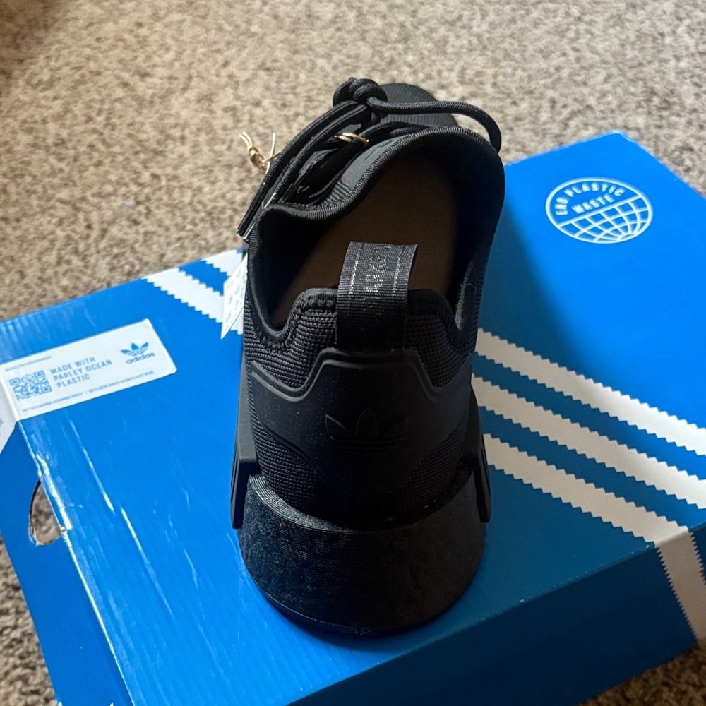 Adidas Men's Triple Black Sneakers - Picture 4 of 5